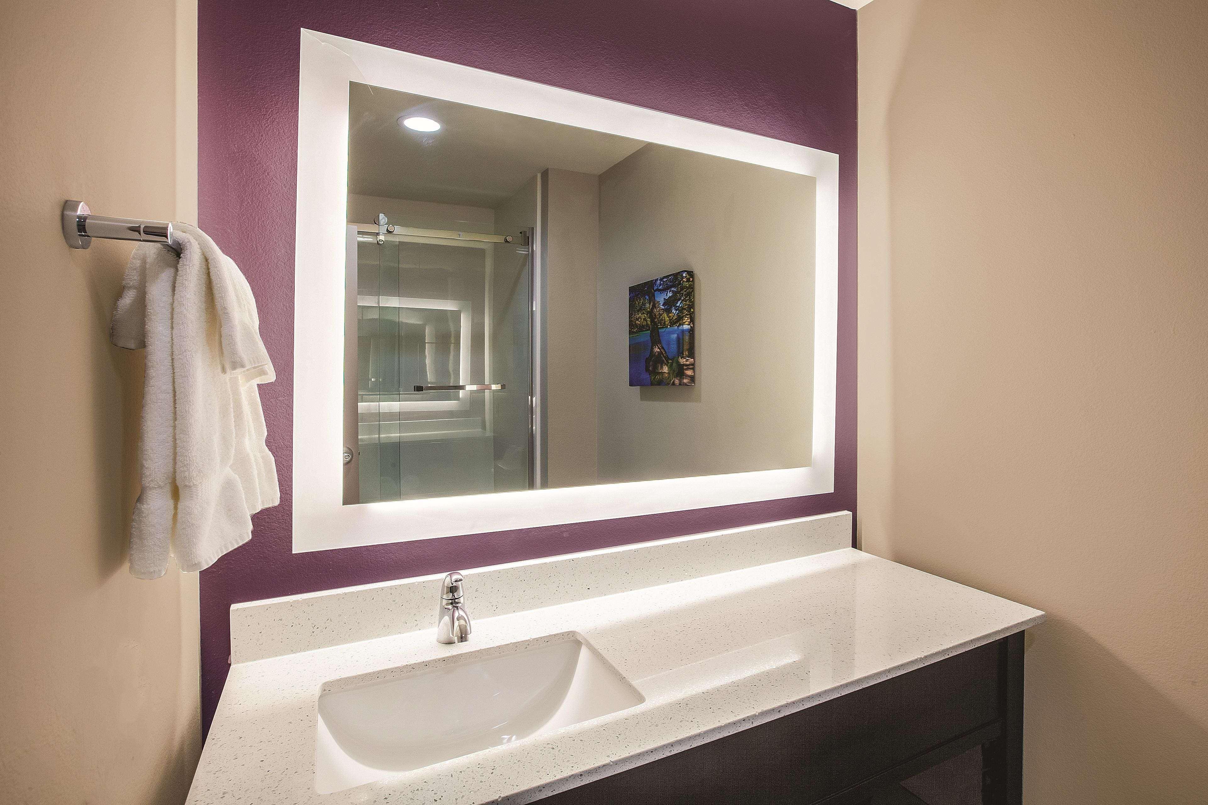 La Quinta By Wyndham Dallas Northeast-Arboretum Garland Exterior photo
